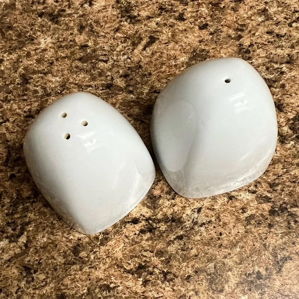 Pier 1 Luminous White S&P Shakers